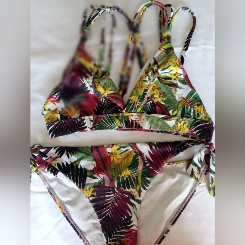 Swim wear